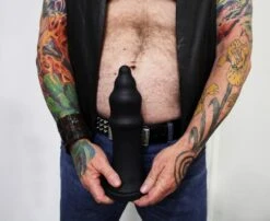 Queen -Tantus Inc Shop queen black mike social